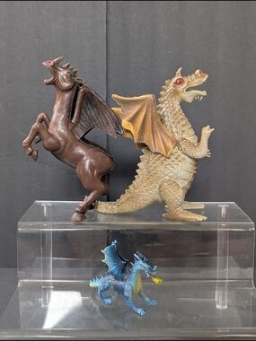2 Vintage Imperial Toys Dragon with Wings And Winged Pegasus HONG KONG